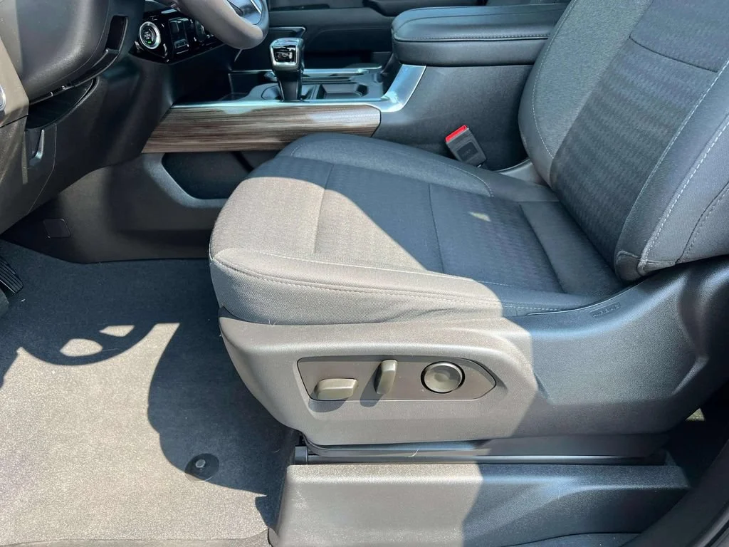 Used 2023 Black Chevrolet RST image 17