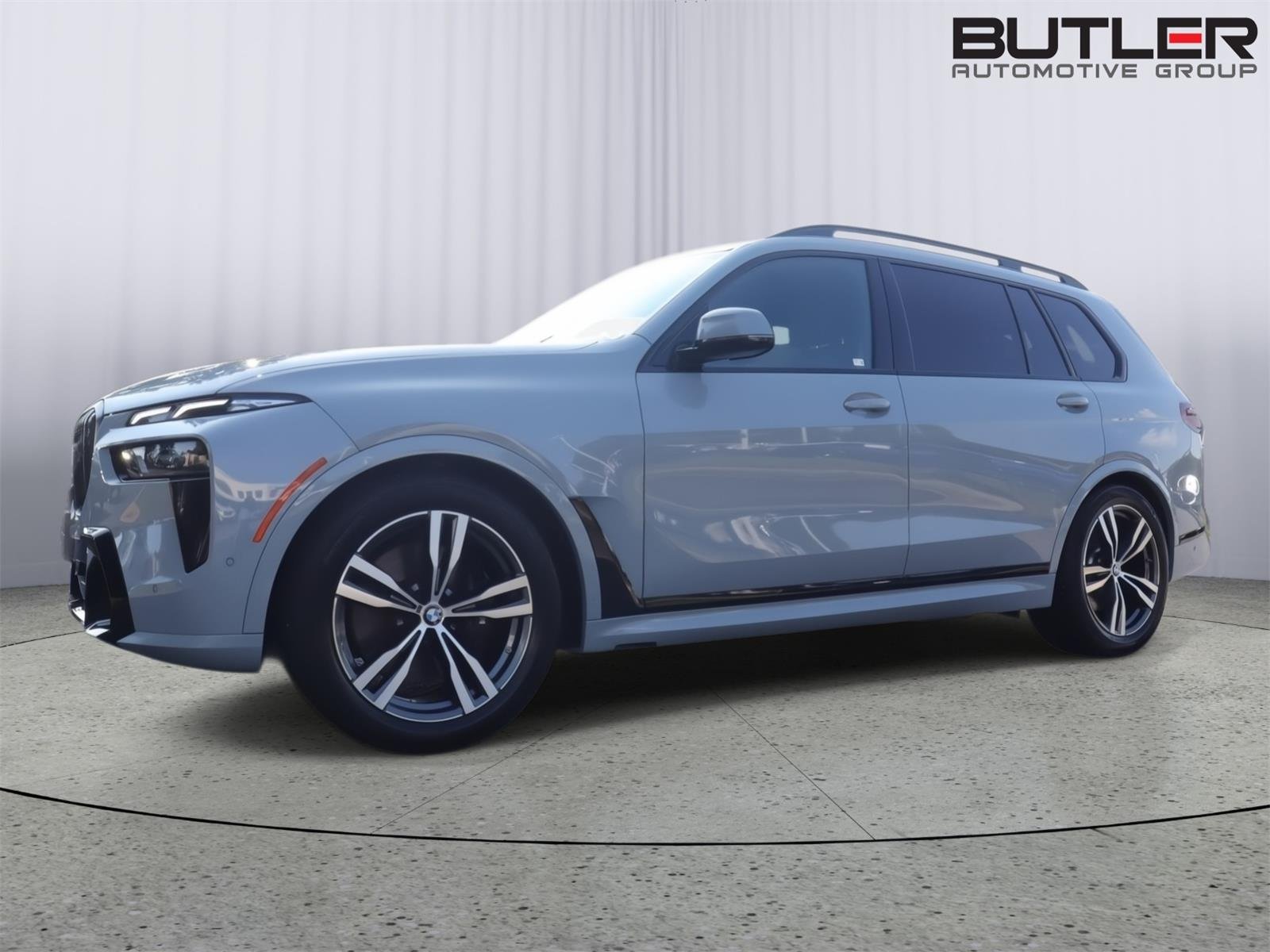 Used 2026 GRAY BMW xDrive40i image 1