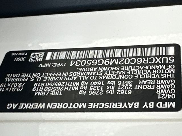 Used 2021 White BMW xDrive40i image 34