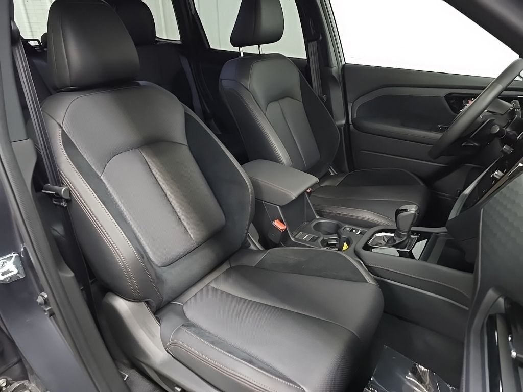 2025 Subaru Forester Touring - Photo 15