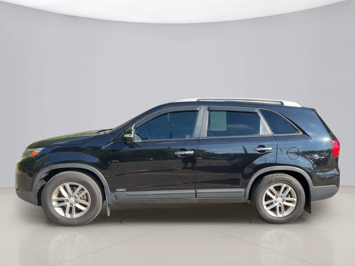 Used 2015 Gray Kia LX image 2