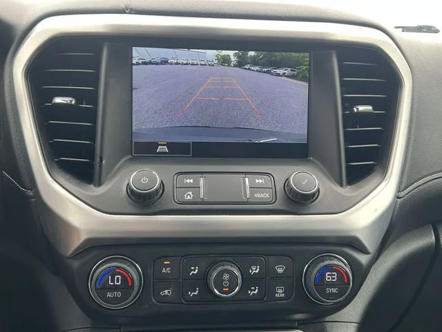 Used 2023 Silver GMC SLT image 18