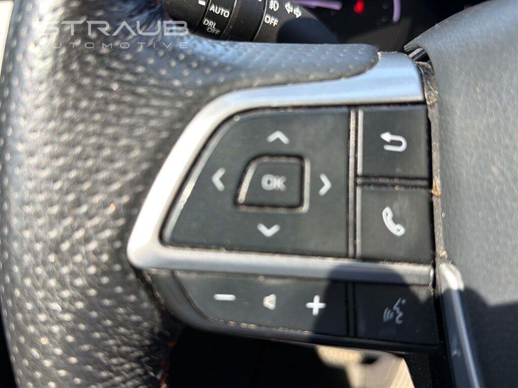 Used 2022 Ruby Flare Pearl TOYOTA  image 15