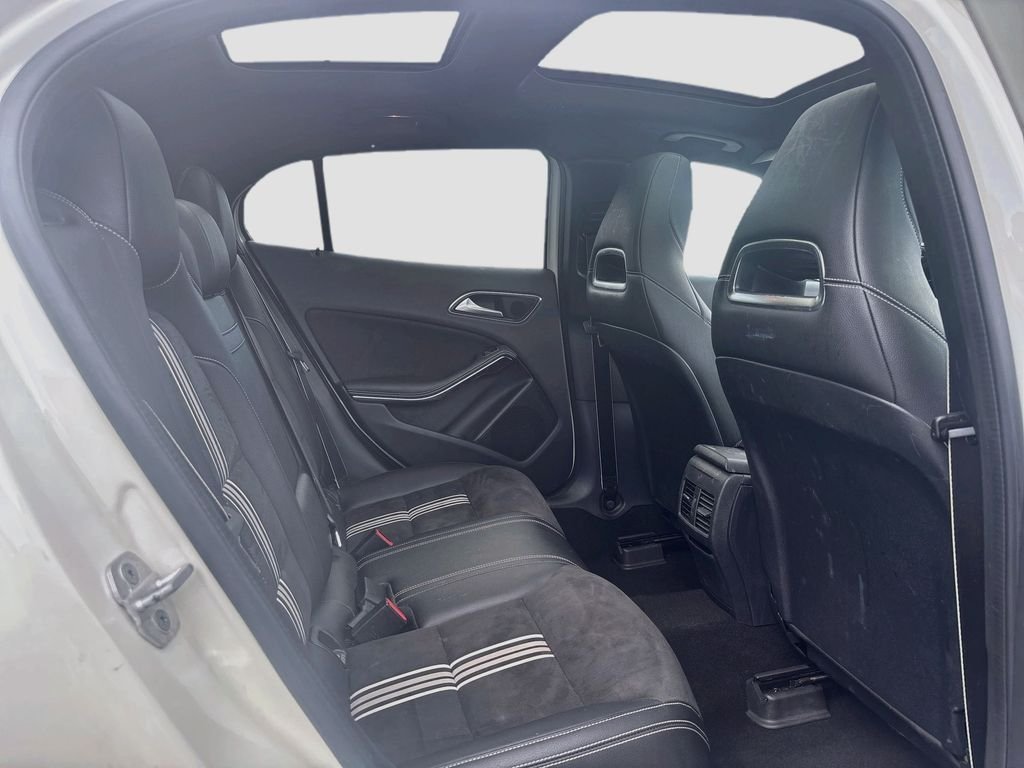 Used 2018  Mercedes-Benz GLA 250 image 33
