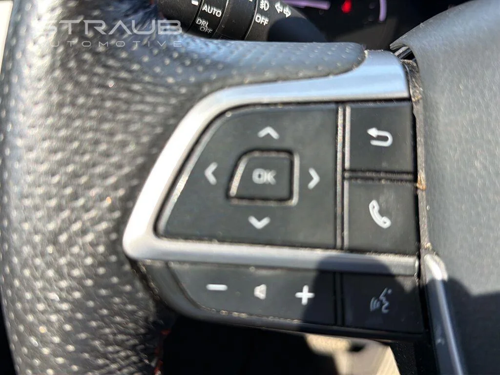 Used 2022 Ruby Flare Pearl TOYOTA  image 15