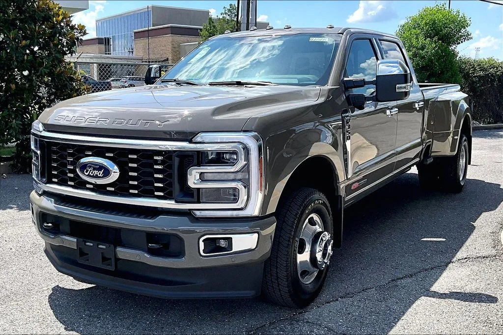 2026 Ford Super Duty F-350® Platinum®