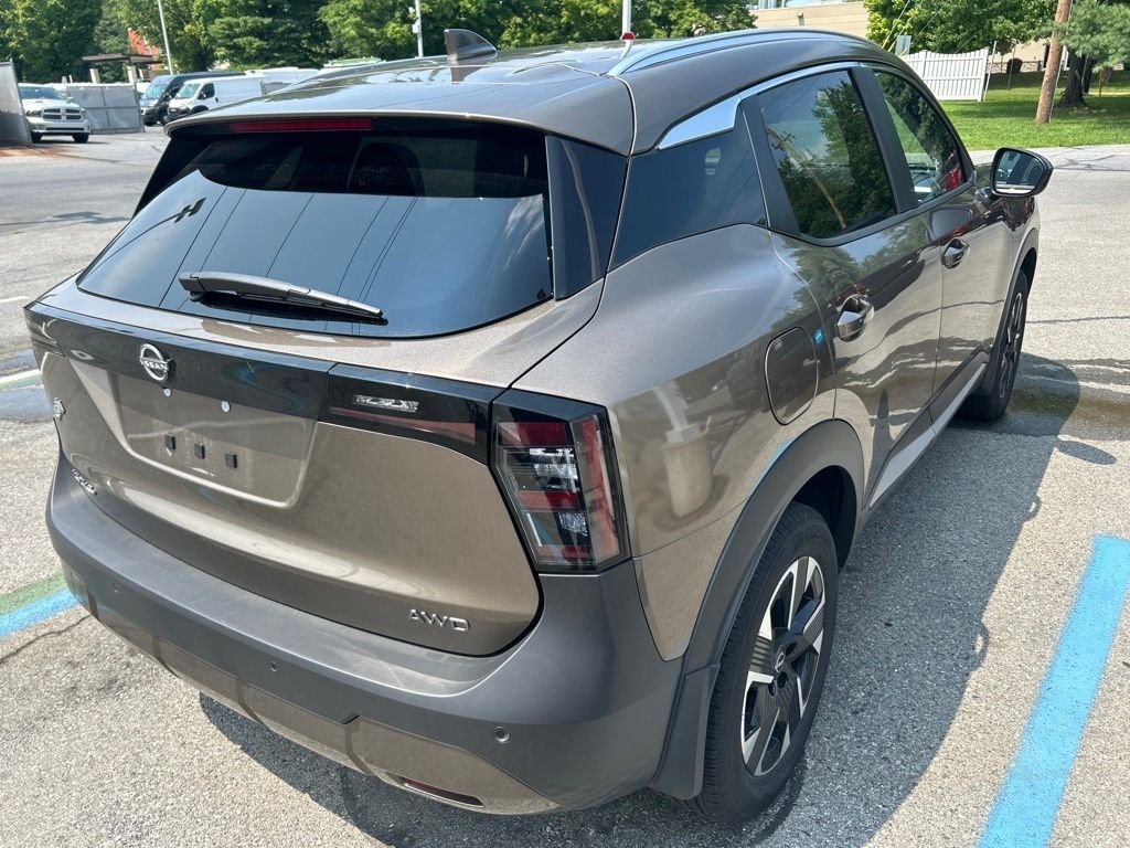 Used 2025 Brown Nissan SV image 5