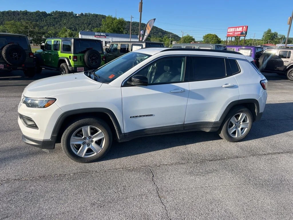2022 Jeep Compass Latitude's photo