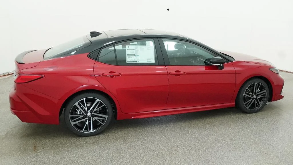 New 2026 Supersonic Red with Midnight Black Metallic roof Toyota XSE image 16