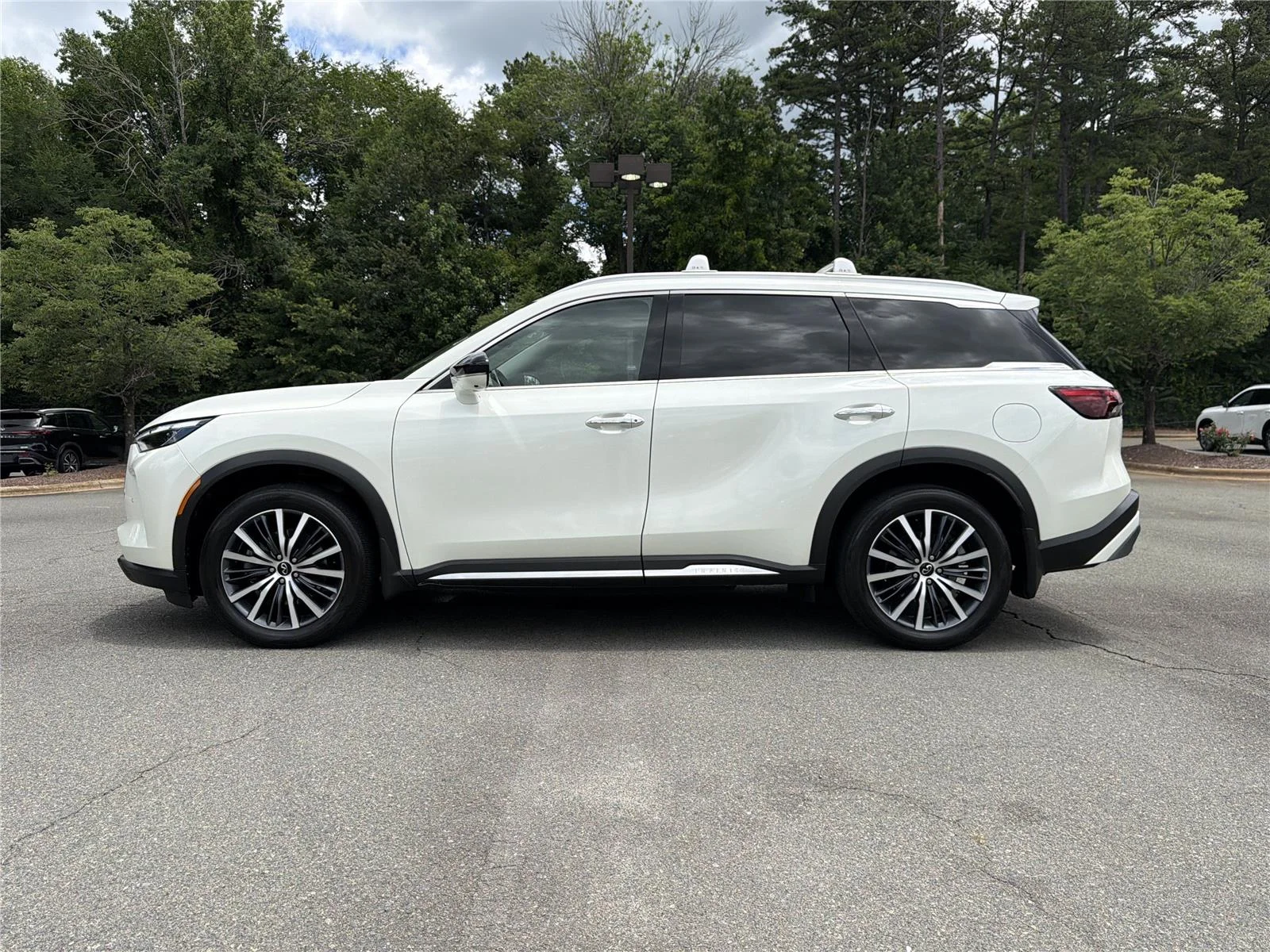 Certified Used 2023 Majestic White INFINITI SENSORY image 24