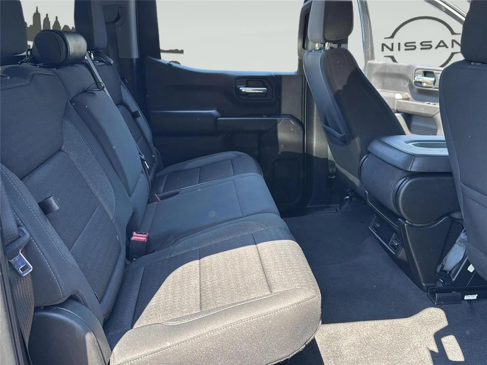 Used 2023 Glacier Blue Metallic Chevrolet Custom image 28