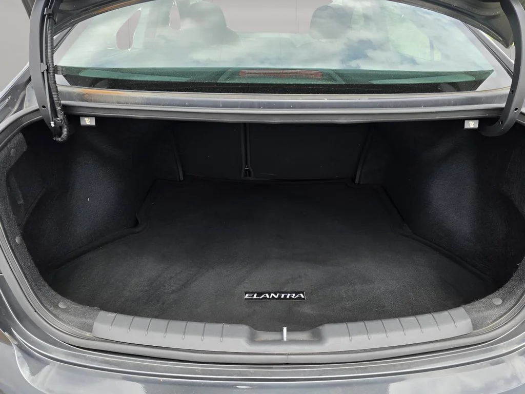 Used 2020 Portofino Gray Hyundai Value Edition image 9