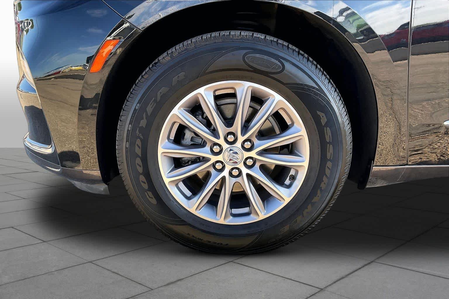 2024 Buick Enclave Premium - Photo 11