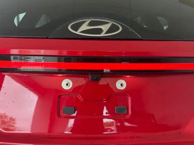 Used 2022 Red Hyundai SEL image 5
