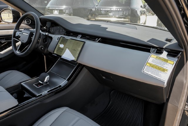 New 2026 Santorini Black Land Rover S image 21
