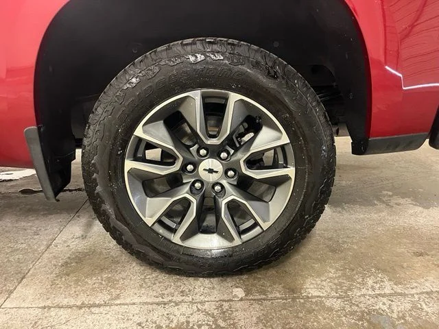 Used 2023 Red Chevrolet RST image 9