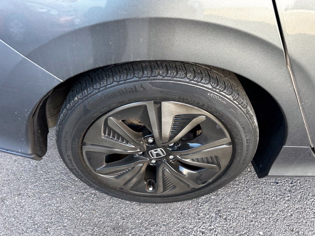 Used 2018 Gray Honda EX-L image 20