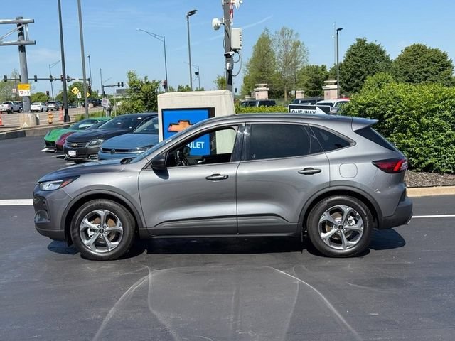Used 2026 Gray Ford ST-Line image 2