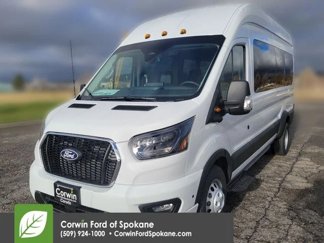 New 2026 Oxford White Ford XLT image 5