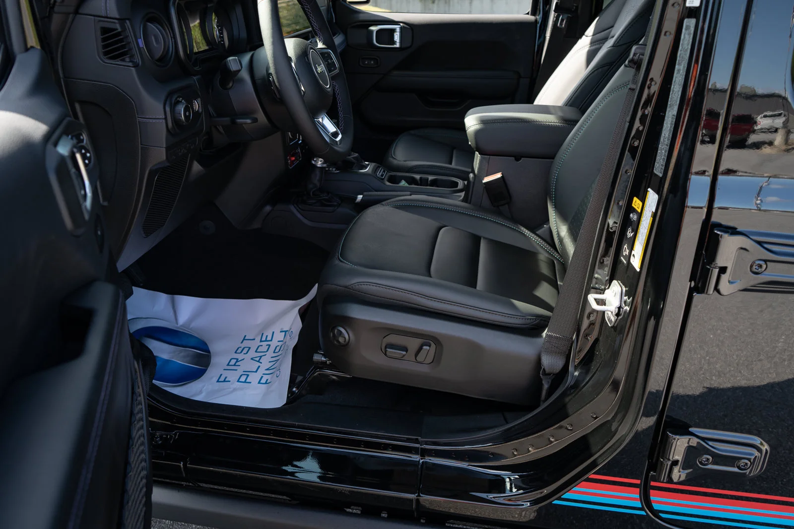 New 2027 Black Clear-Coat Paint Jeep  image 21