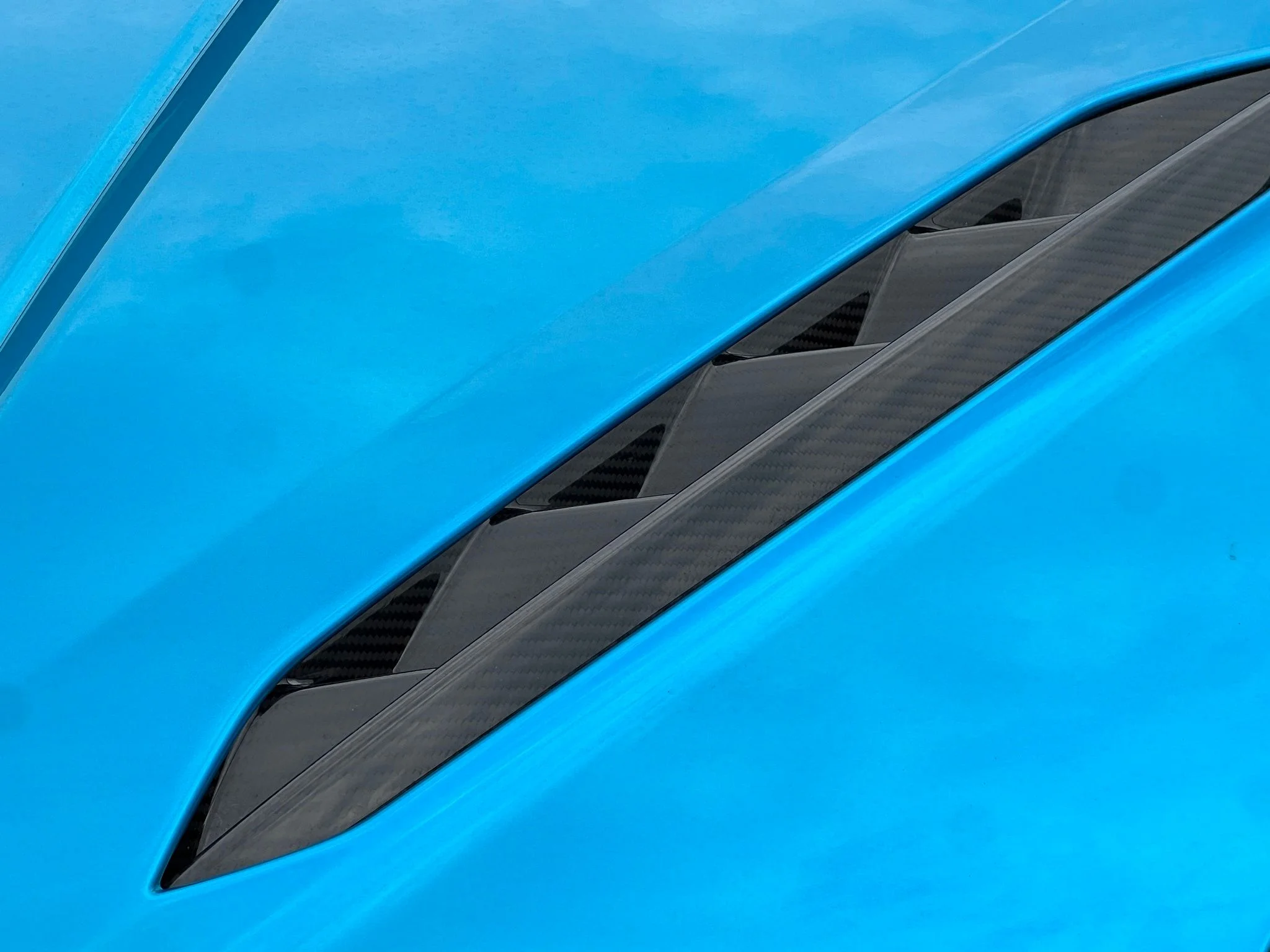 Used 2023 Blue Lamborghini Performante image 14