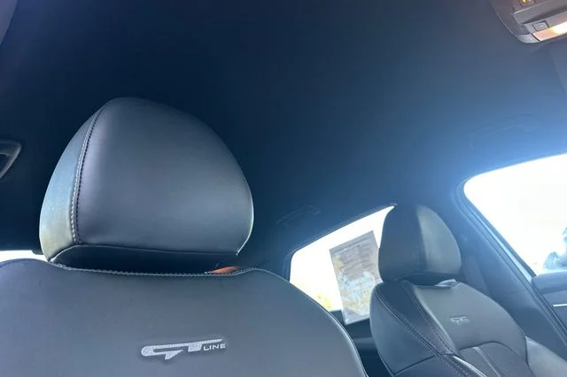 Used 2022 White Kia GT-Line image 18