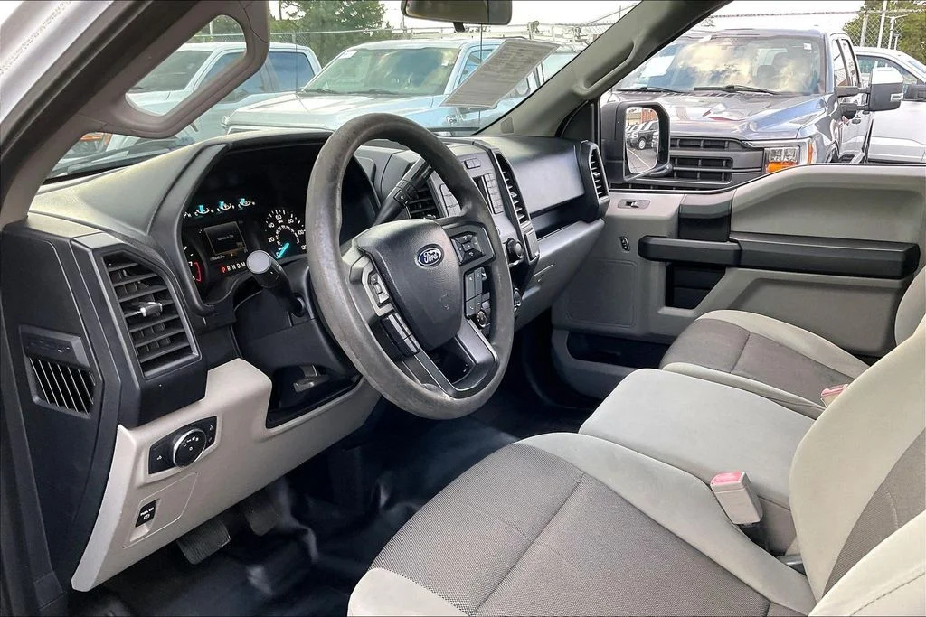 Used 2019 White Ford XL image 13