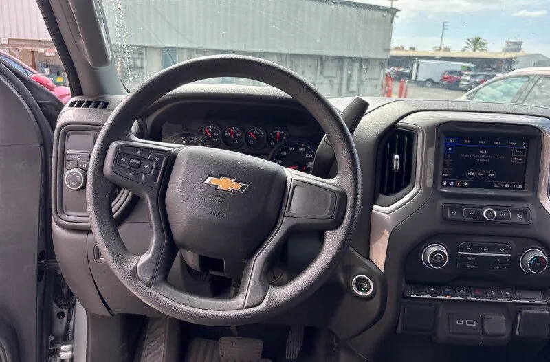 Used 2023 Gray Chevrolet Custom image 5