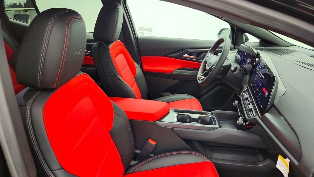 2025 Chevrolet Equinox EV RS - Photo 22