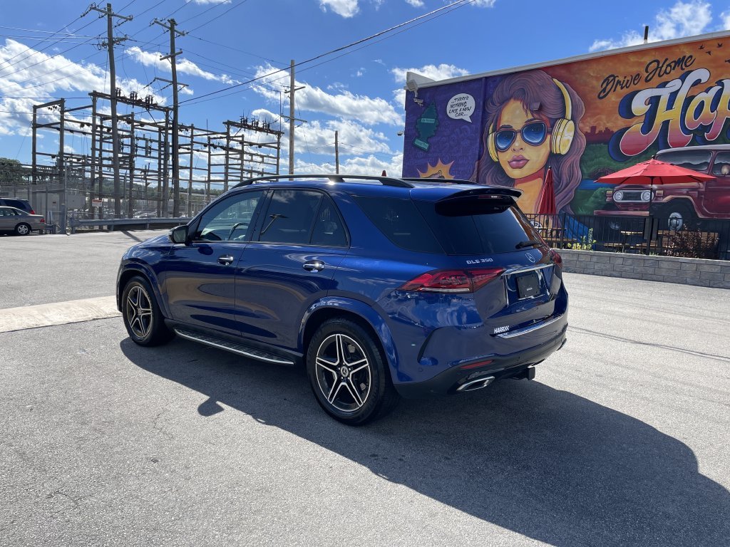 Used 2021 Blue Mercedes-Benz GLE 350 image 3
