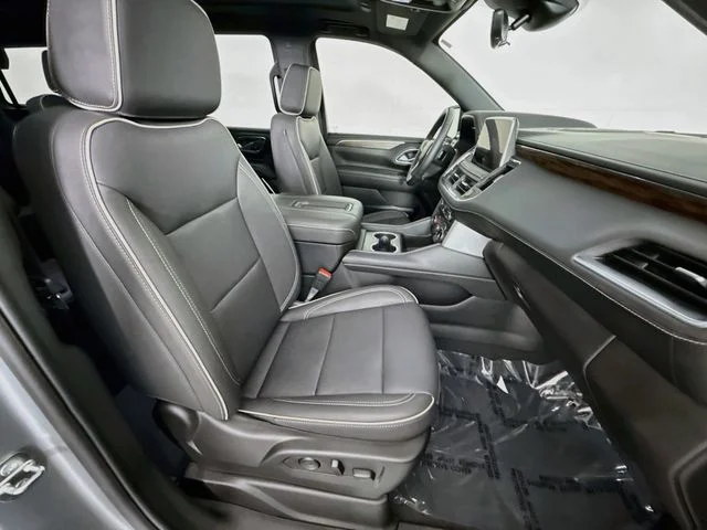 Used 2024 Gray Chevrolet Premier image 31
