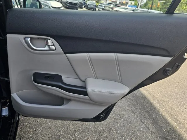 Used 2013  Honda Hybrid image 10