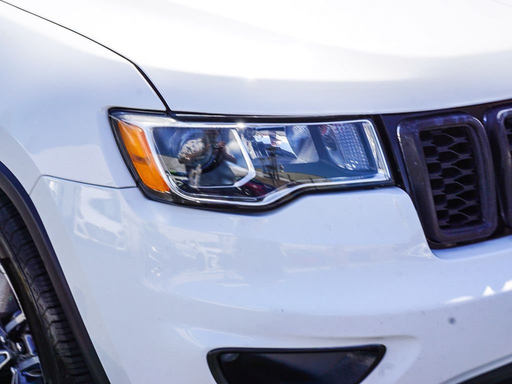 Used 2019 White Jeep Laredo E image 11
