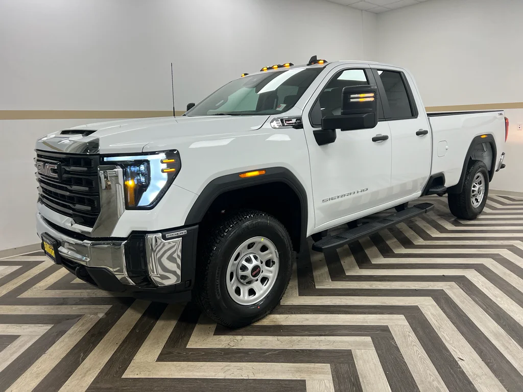 2026 GMC Sierra 4WD Double Cab Standard Box Pro's photo