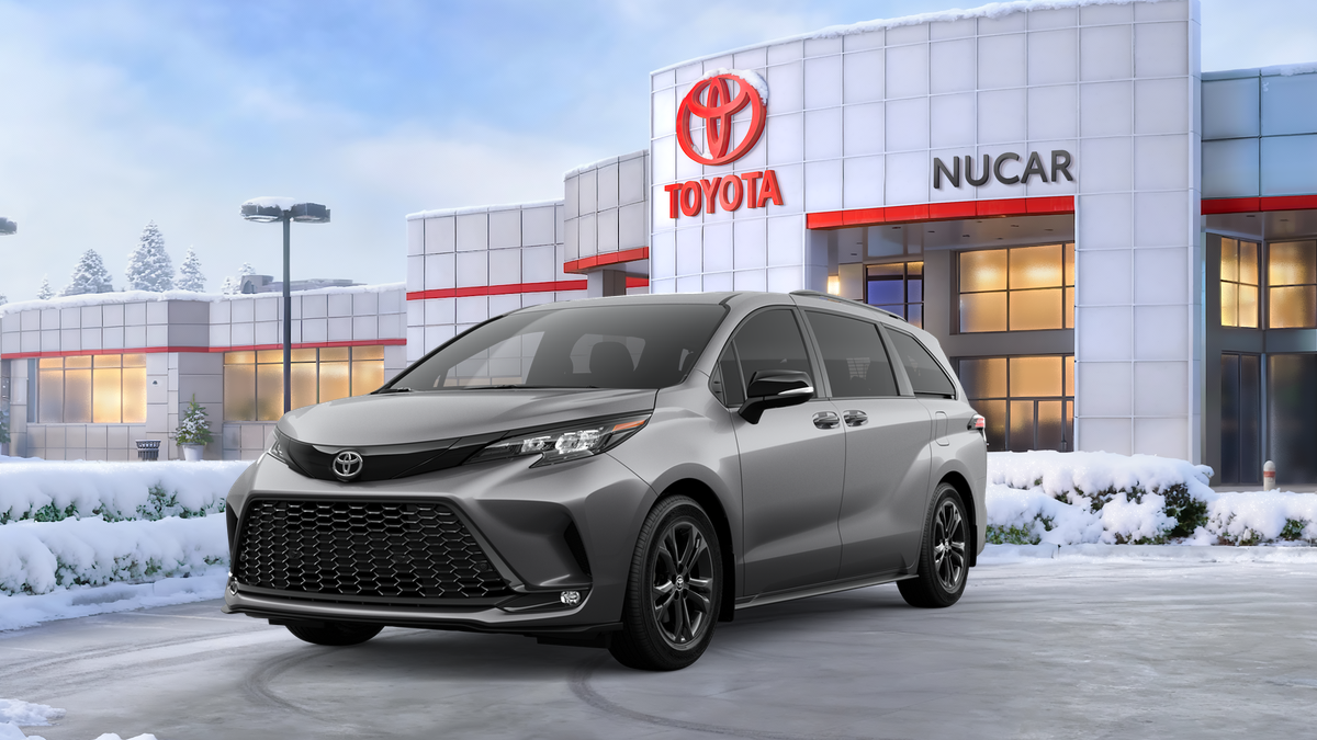 2026 Toyota Sienna XSE 7-Passenger Hybrid AWD's photo