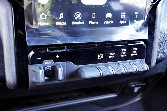 New 2026 Granite Crystal Metallic Clear-Coat Exterior Paint RAM Tradesman image 32