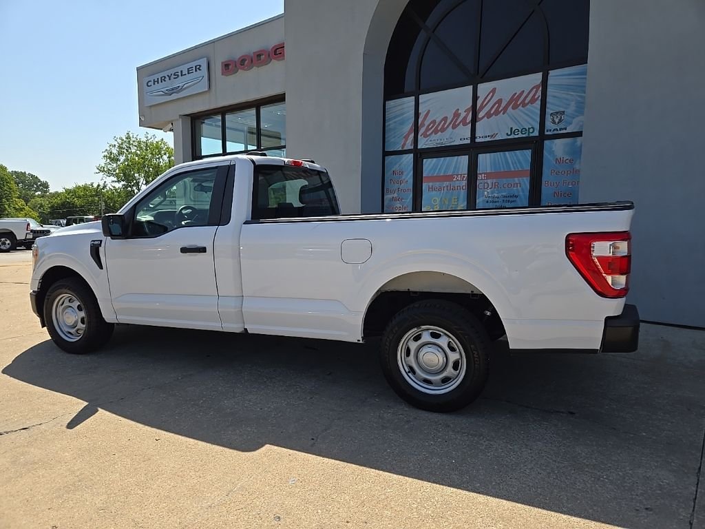 Used 2021 White Ford XL image 5