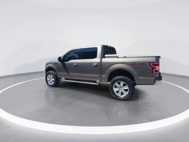 Used 2019 Gray Ford XLT image 6