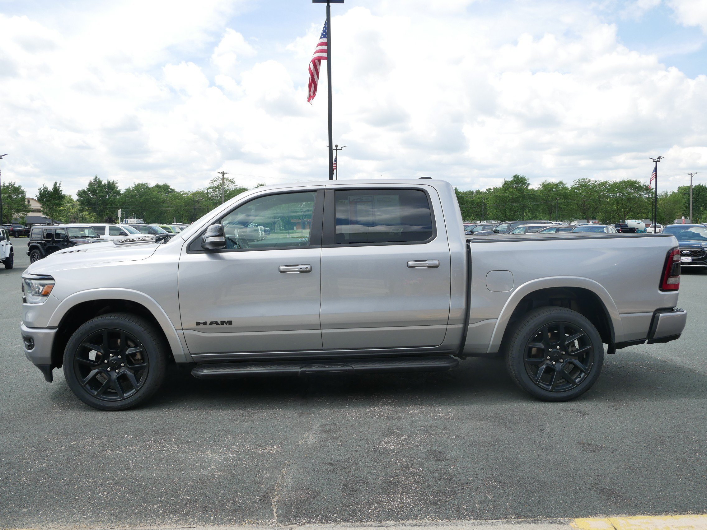 Used 2021 Billet Silver Clearcoat Metallic Ram Laramie image 5