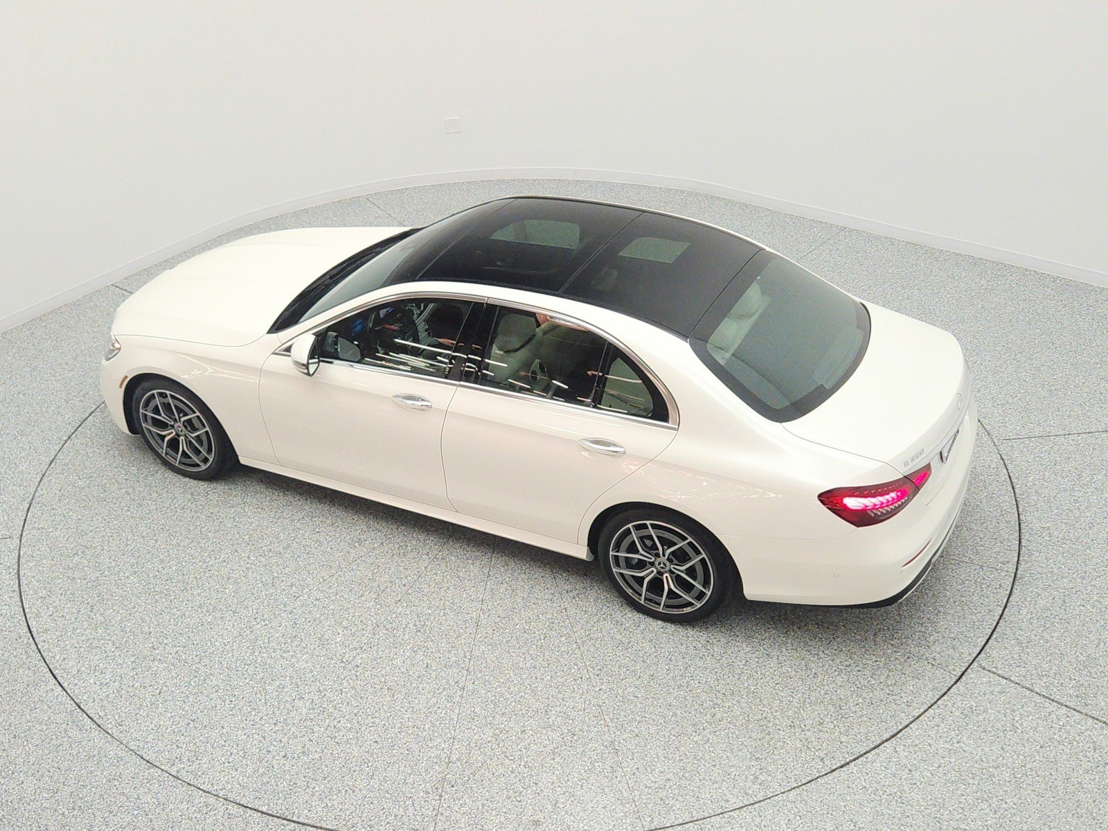 Used 2022 MANUFAKTUR Diamond White Mercedes-Benz E 350 RWD Sedan image 30