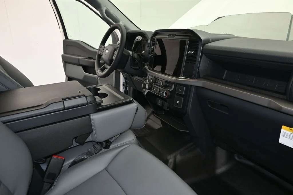 New 2026 Oxford White Ford XL image 13