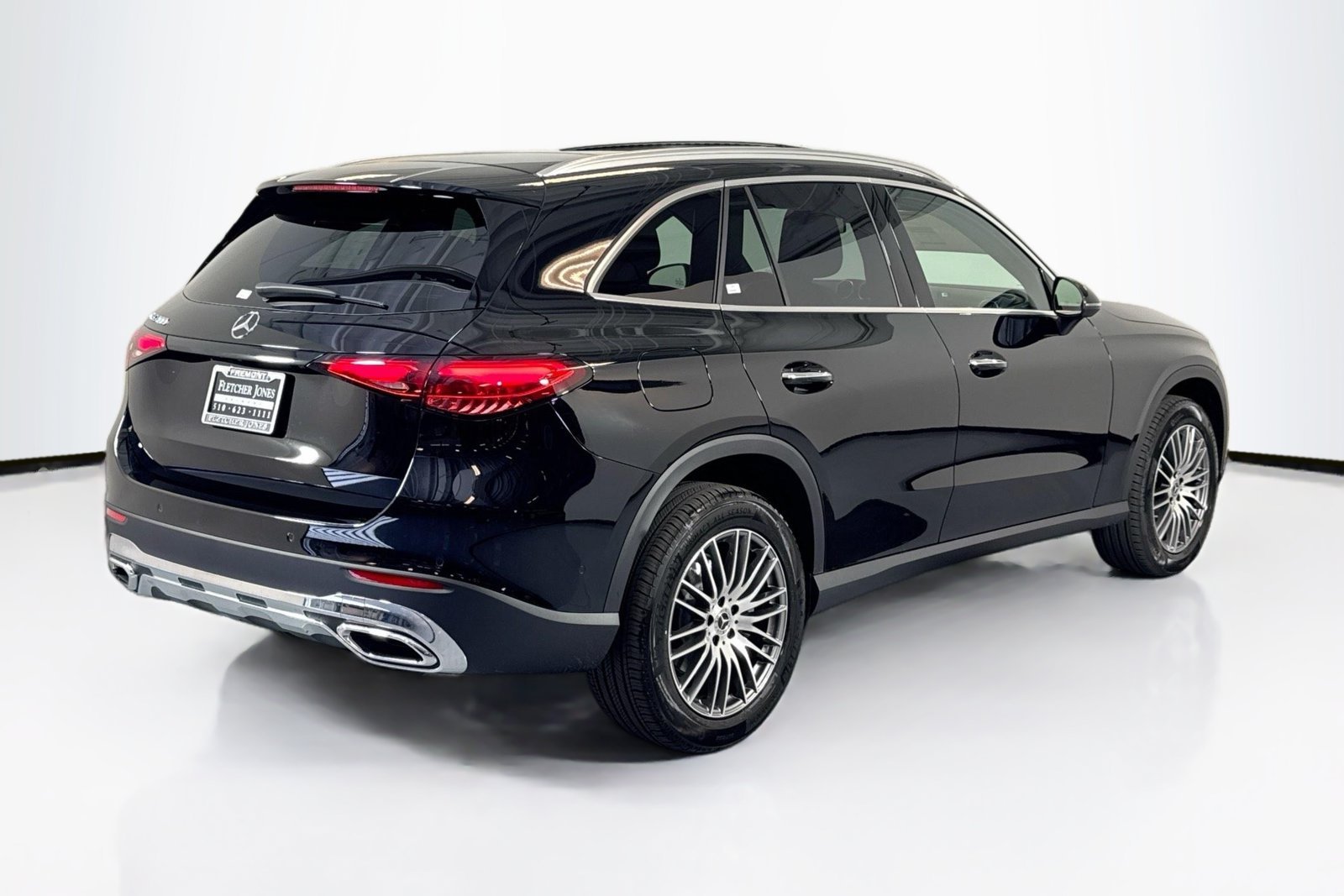 New 2026 Black Mercedes-Benz GLC 300 image 5