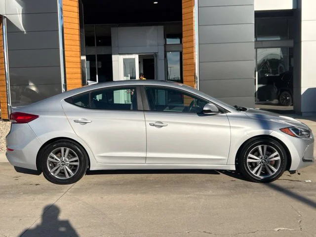 Used 2018 Silver Hyundai Value Edition image 2