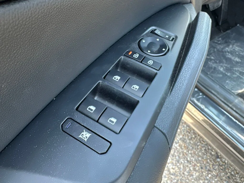 New 2026 Gray Kia EX image 8