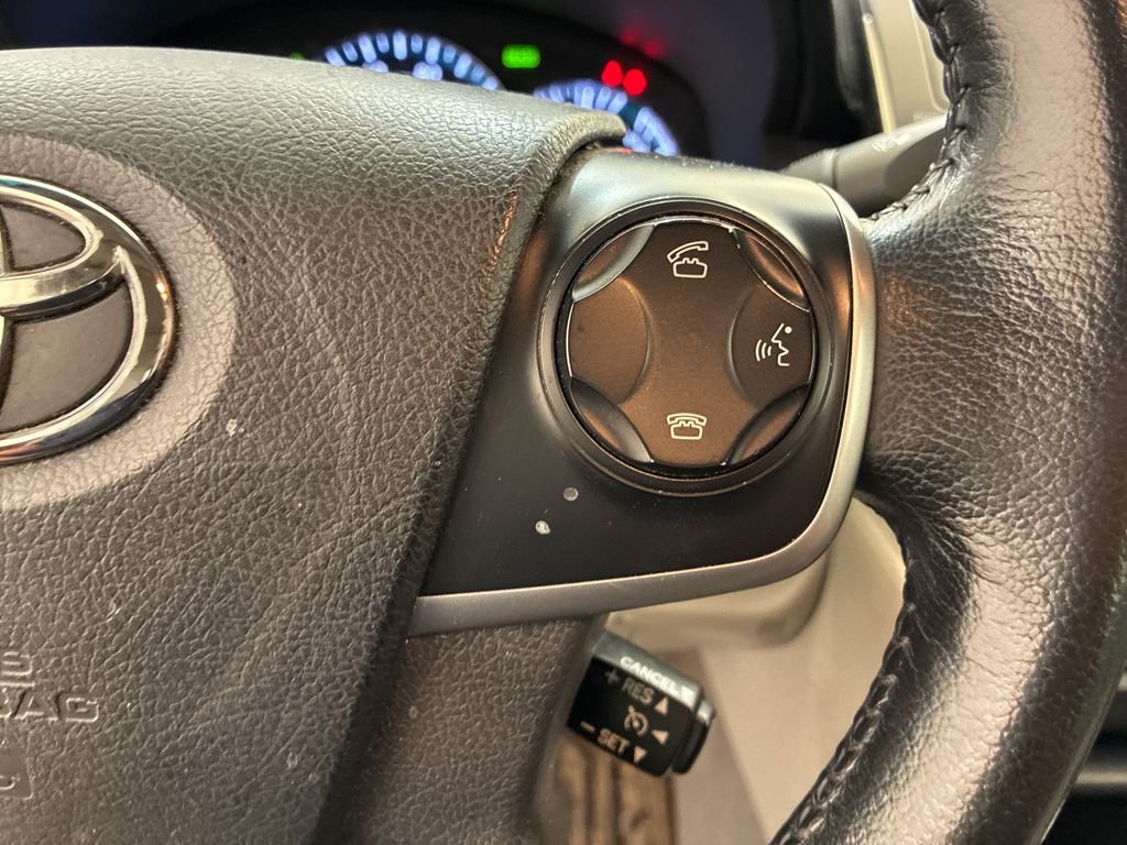 Used 2012 Black Toyota XLE image 18