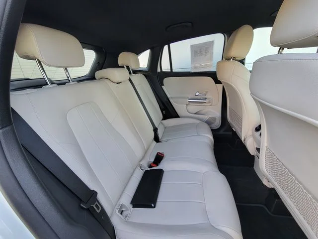 Used 2025 White Mercedes-Benz GLA 250 image 21