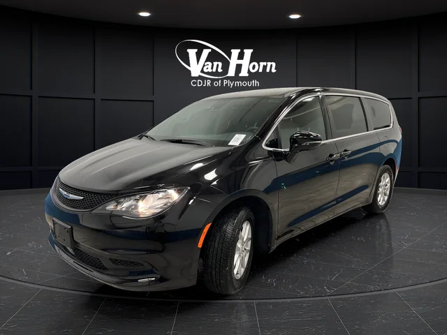 New 2026 Diamond Black Crystal Pearl-Coat Exterior Paint Chrysler LX image 8
