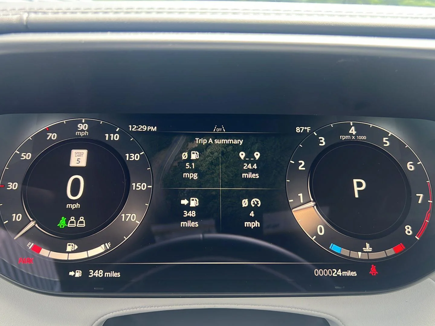 New 2026 Constellation Blue SV Bespoke Ultra Metallic Gloss Land Rover Dynamic SE image 15