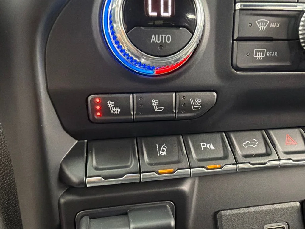 Used 2020 Blue GMC AT4 image 17