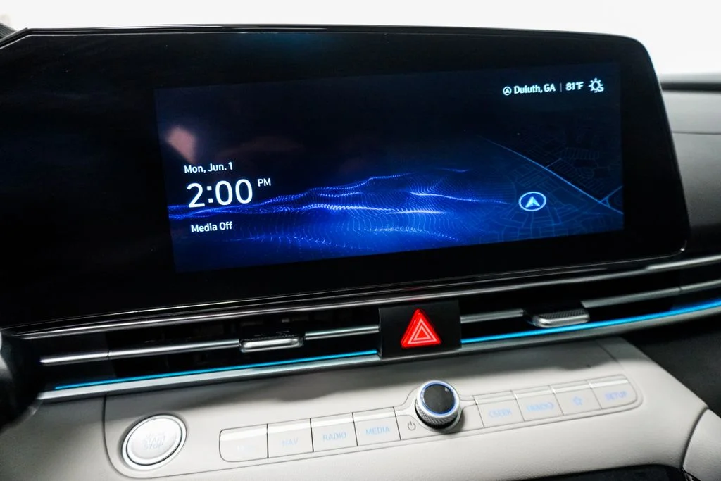 Used 2025 White Hyundai Limited image 24